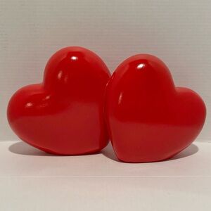 XOXO NWT Valentines Double Heart Decor